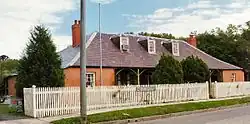 Bowman Cottage 1815–1818, built in the Colonial style