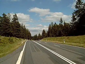 The highest point on the B&nbsp;242 (828&nbsp;m&nbsp;AMSL) between Dammhaus and Sonnenberg