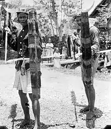 Two cakalele dancers