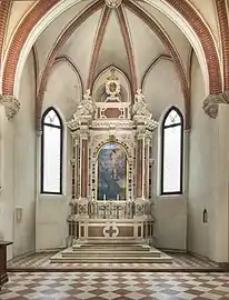 Third chapel on the left dedicated to the Loschi family