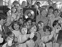 Flory Anstadt&nbsp;[nl] and Kinderen voor Kinderen (1982)