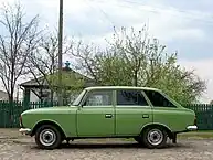 Post-1982 Izh-2125, with recessed door handles