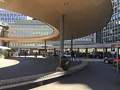 HUG's main entrance