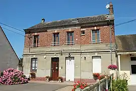The town hall in Abbeville-Saint-Lucien