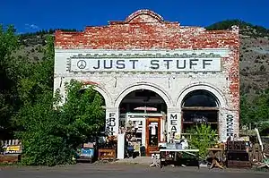 New Pine Creek store