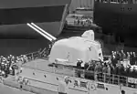 Bofors 120&nbsp;mm Naval Automatic Gun L/50 from the back left onboard the stern of the Holland-class destroyer HNLMS Noord-Brabant (D810).
