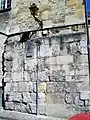 Traces of the Porte de Rheims, demolished in 1806, at the site of the former bishopric in the Rue du chancelier Guérin.