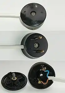 Soviet round plug, 6&nbsp;A 250&nbsp;V AC, thermoset plastic, half height