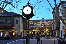 Salvio Pacheco Square facing Todos Santos Plaza&nbsp;– downtown